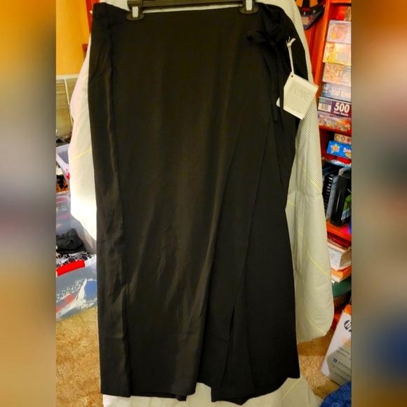 Wynne Layers Dresses & Skirts - Wynne Layers Pants w Wrap Skirt Tie Front 2XL Black